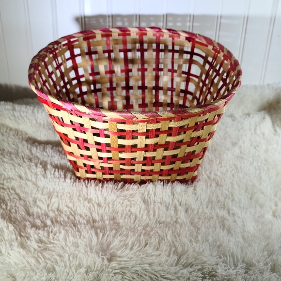 🌵Red Wicker Rattan Basket Valentines Decor 5/$30